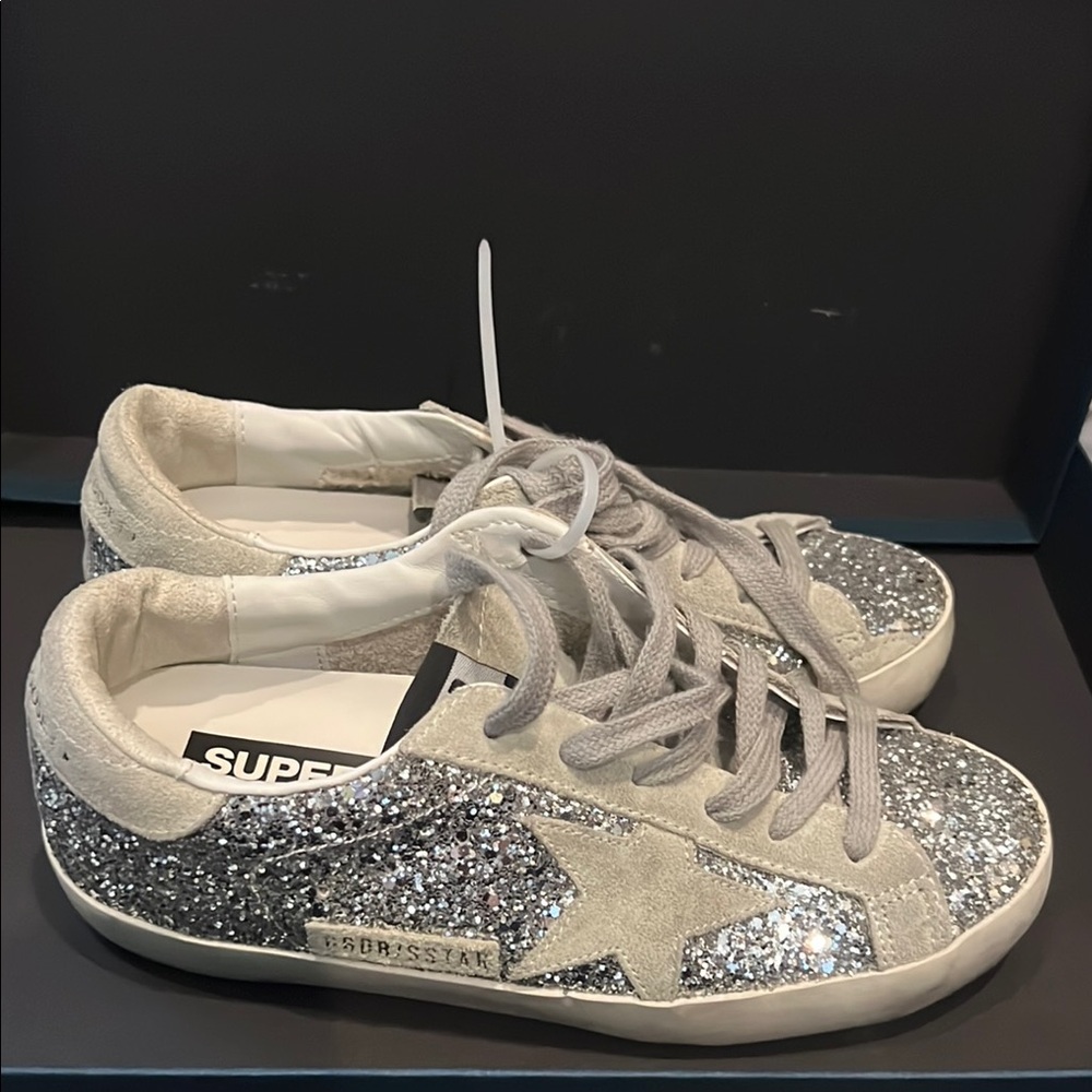 Women's Super-Star in silver glitter with ice-gray suede star size 35 us size 5